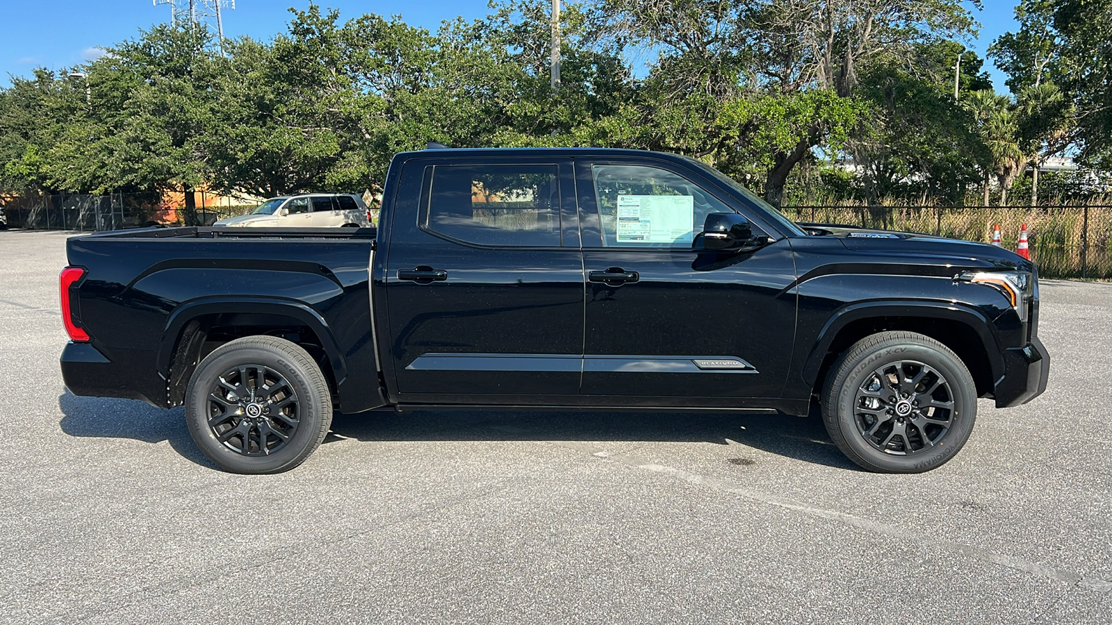 2024 Toyota Tundra Hybrid Platinum 9