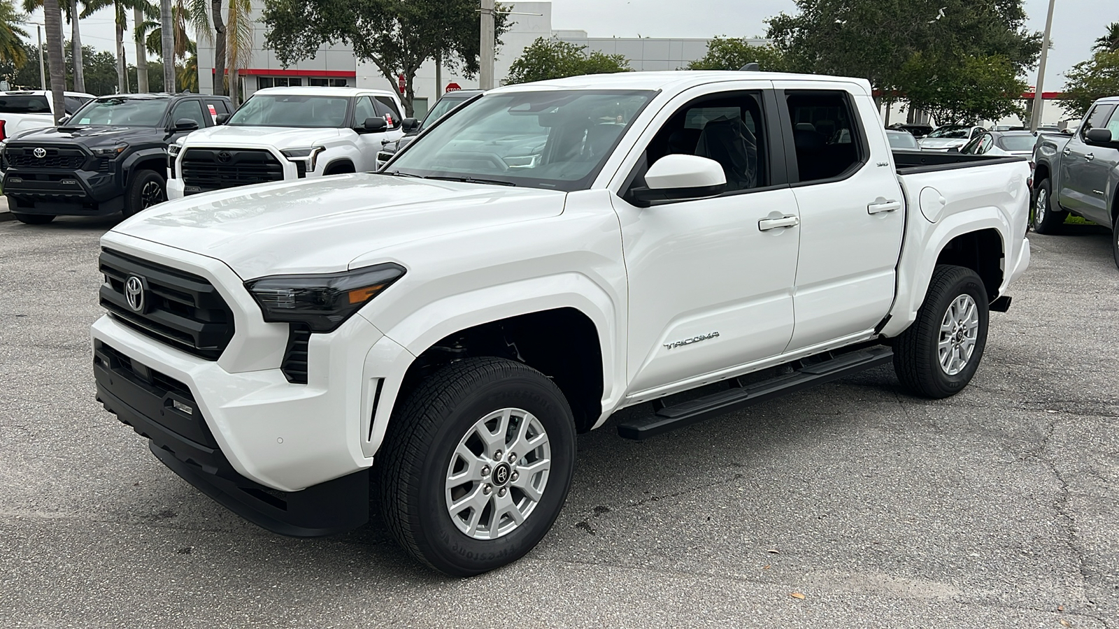 2024 Toyota Tacoma SR5 3