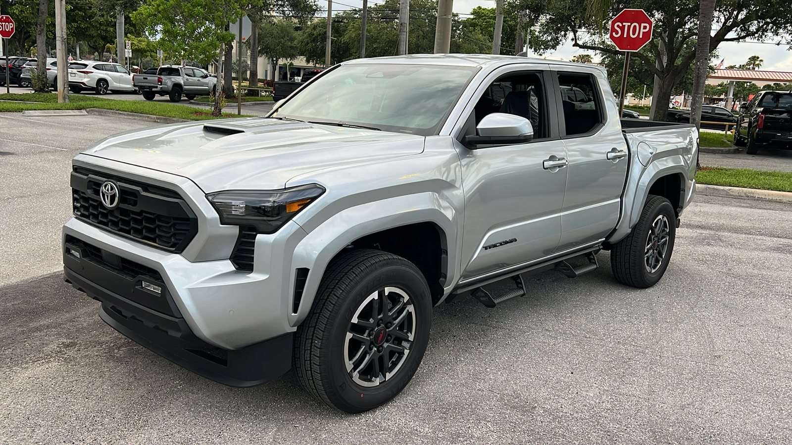 2024 Toyota Tacoma TRD Sport 3