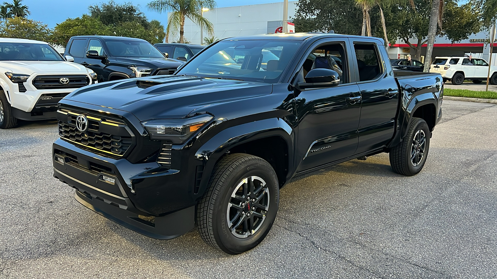 2024 Toyota Tacoma TRD Sport 3