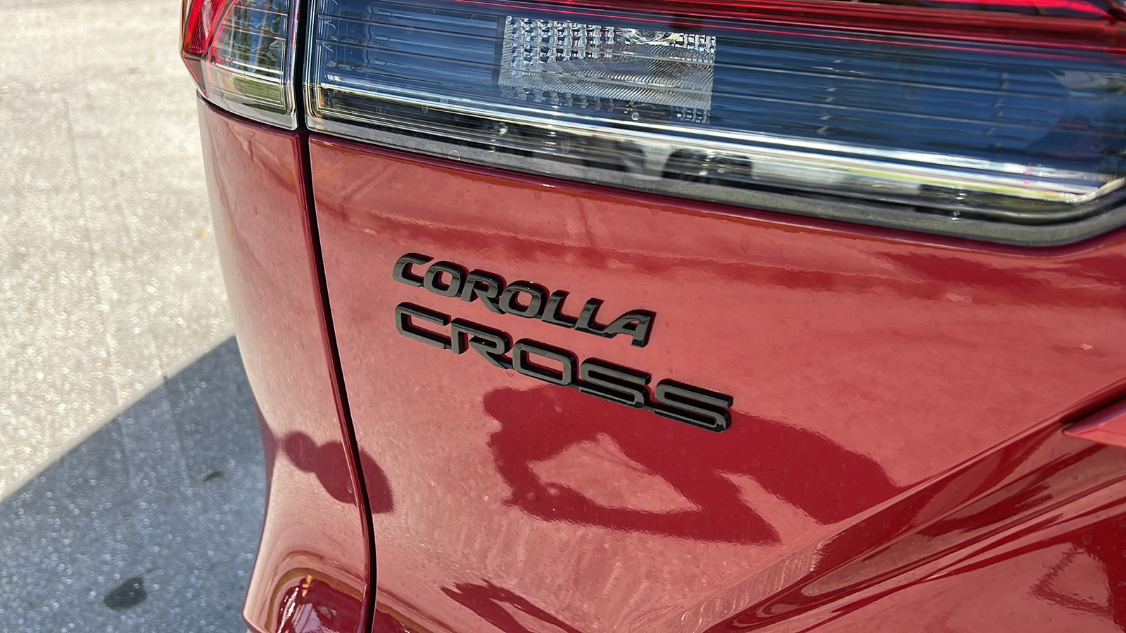 2023 Toyota Corolla Cross Hybrid S 5