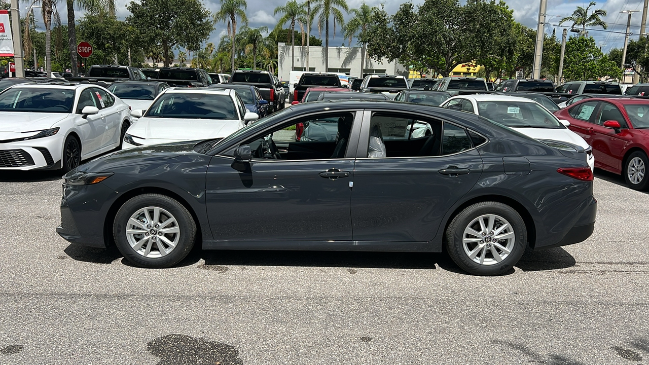 2025 Toyota Camry LE 4