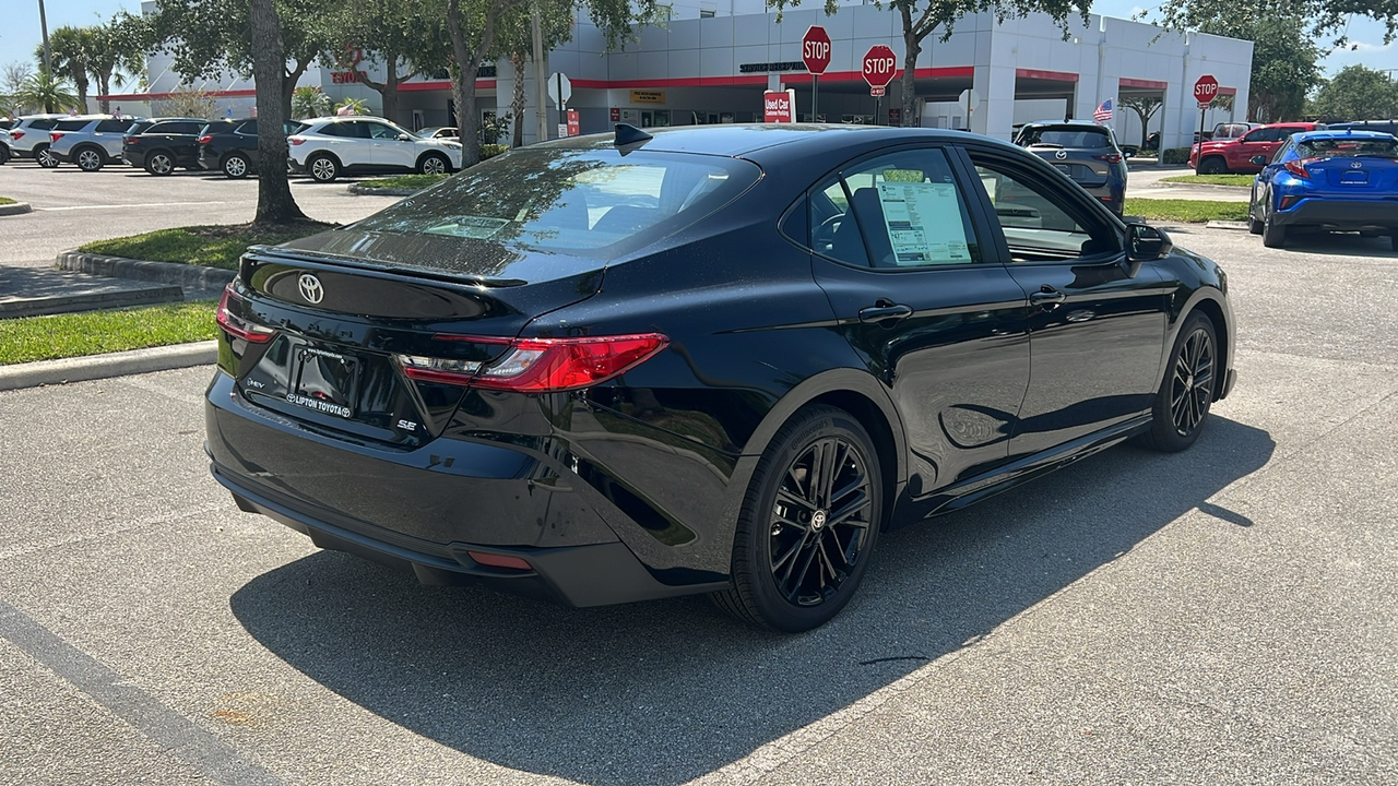 2025 Toyota Camry LE 10