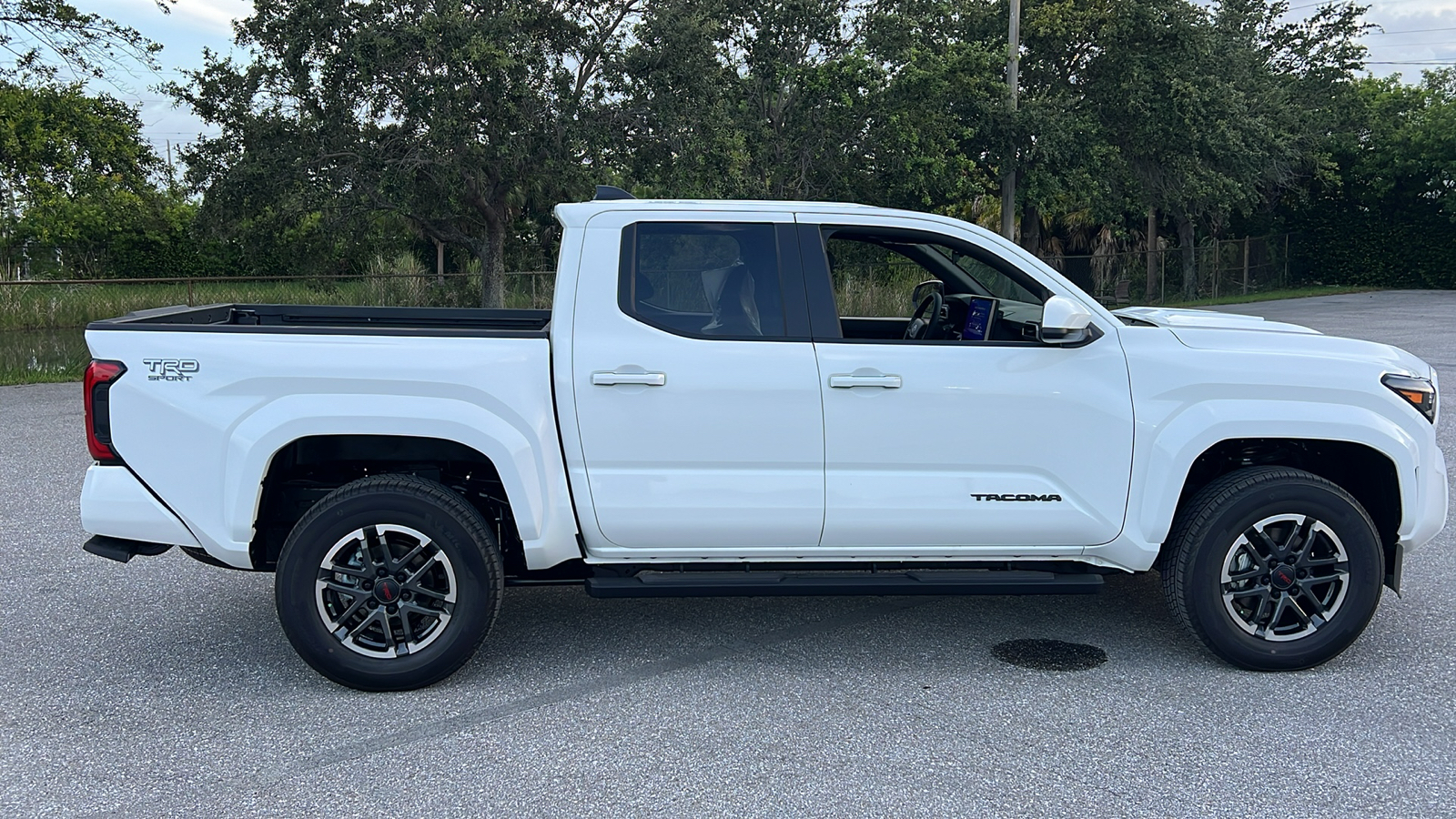 2024 Toyota Tacoma TRD Sport 10