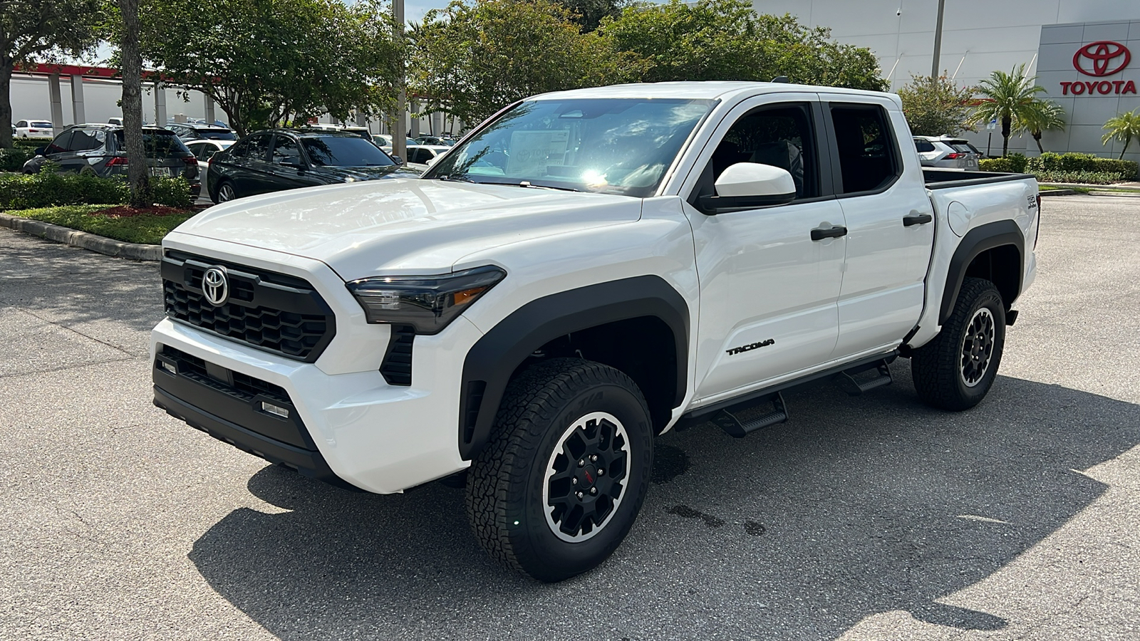 2024 Toyota Tacoma SR5 3