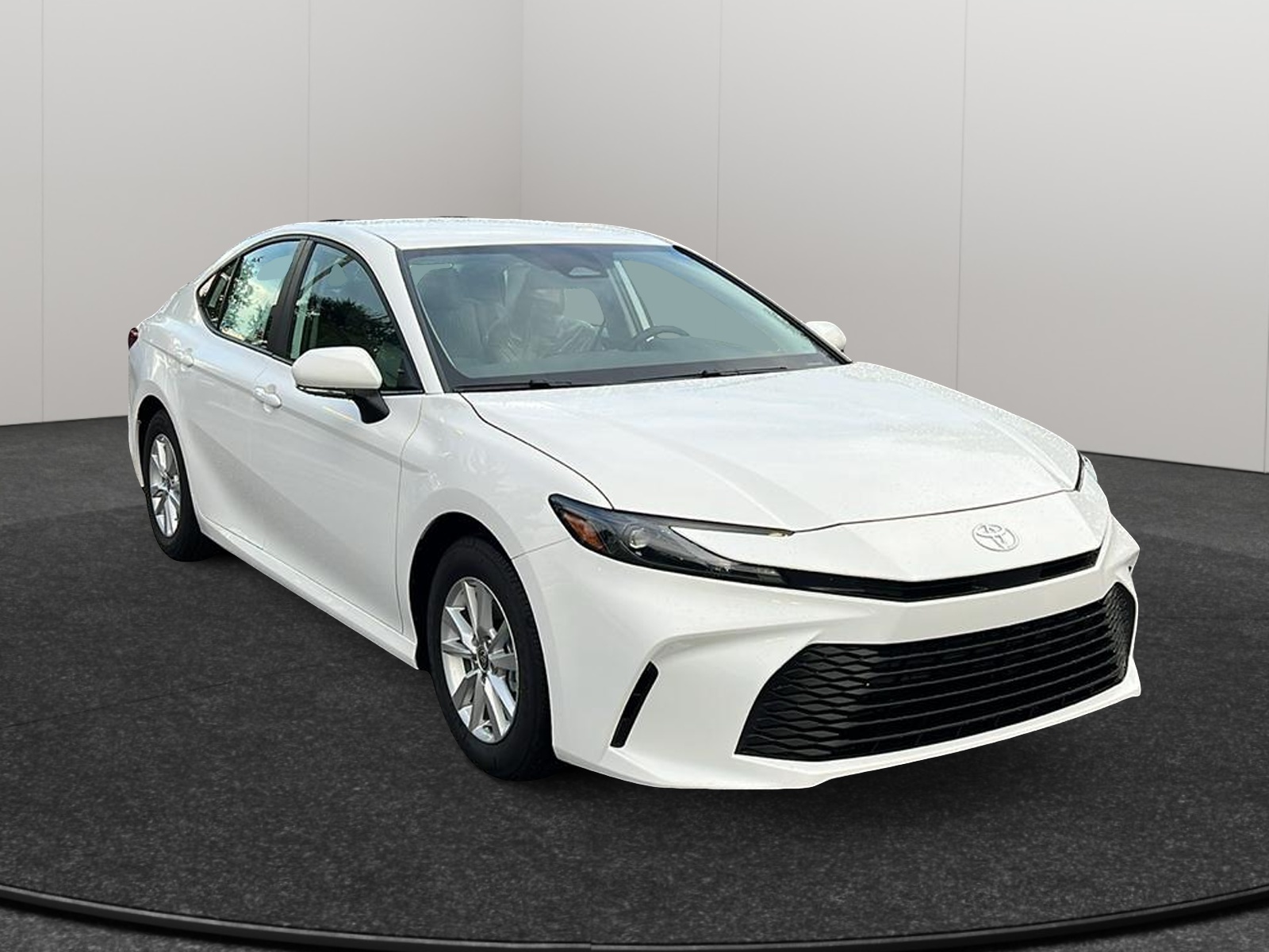 2025 Toyota Camry LE 1