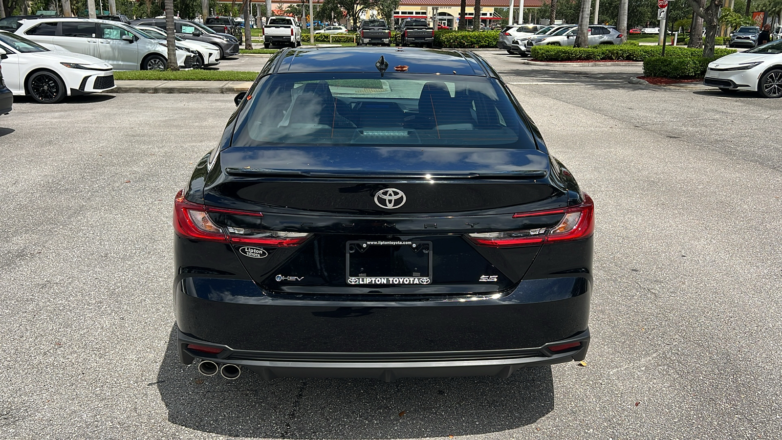 2025 Toyota Camry SE 5