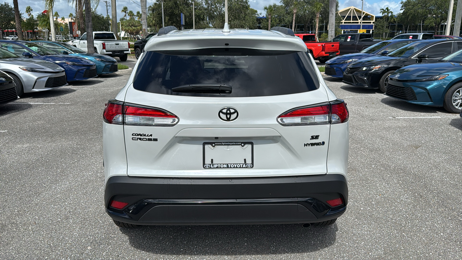 2024 Toyota Corolla Cross Hybrid SE 6