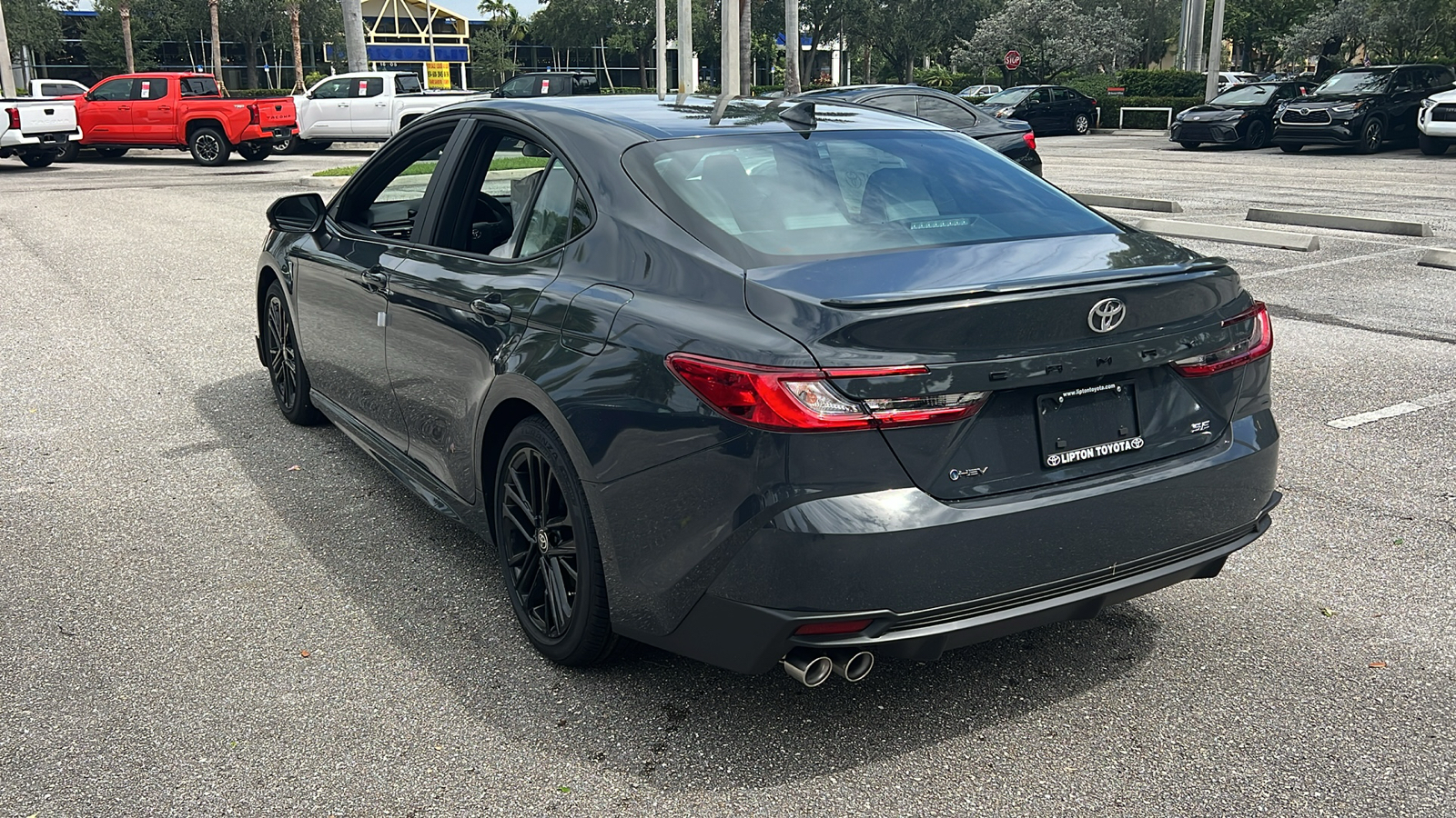 2025 Toyota Camry SE 5