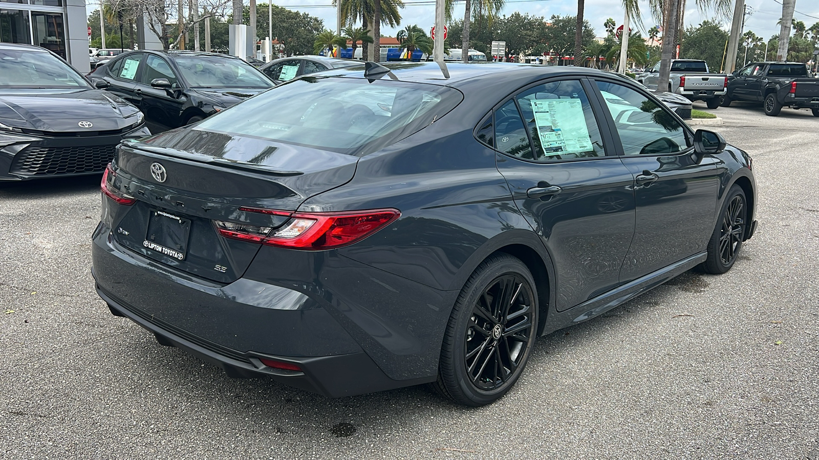 2025 Toyota Camry SE 10