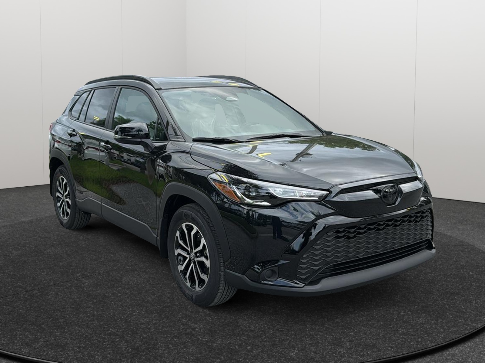 2024 Toyota Corolla Cross Hybrid SE 1