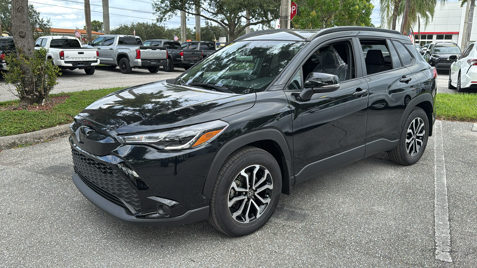 2024 Toyota Corolla Cross Hybrid SE 3