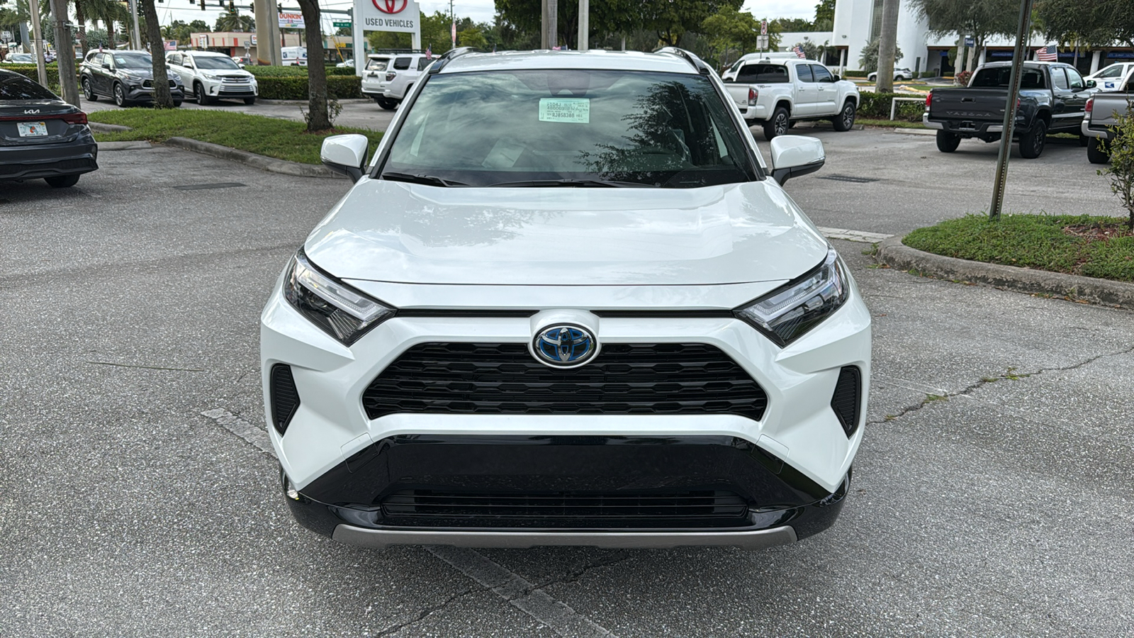 2024 Toyota RAV4 Hybrid SE 2