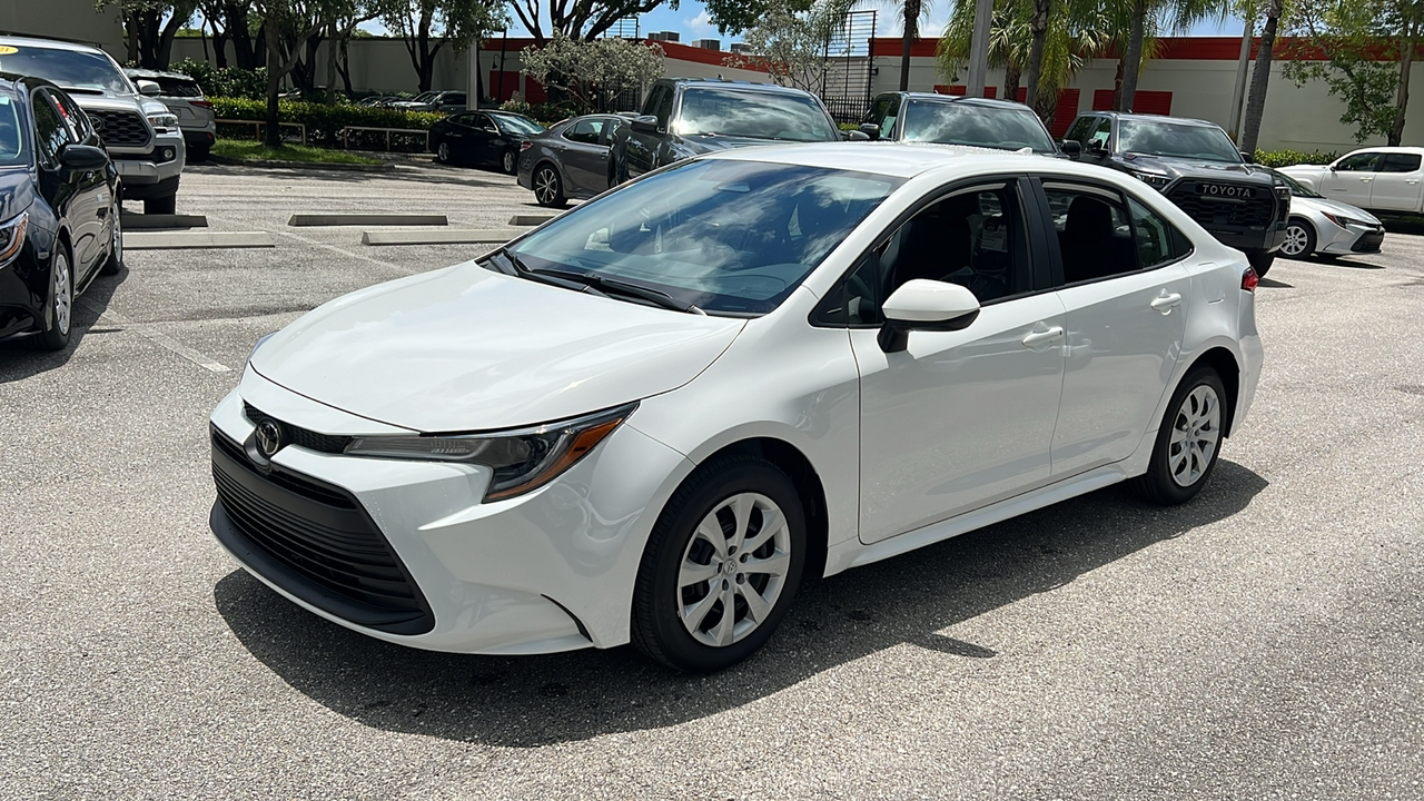 2024 Toyota Corolla Hybrid LE 3