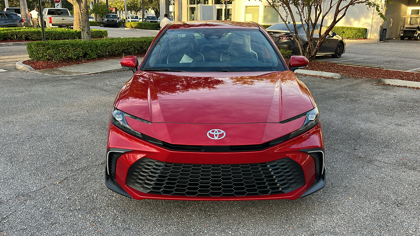 2025 Toyota Camry LE 2