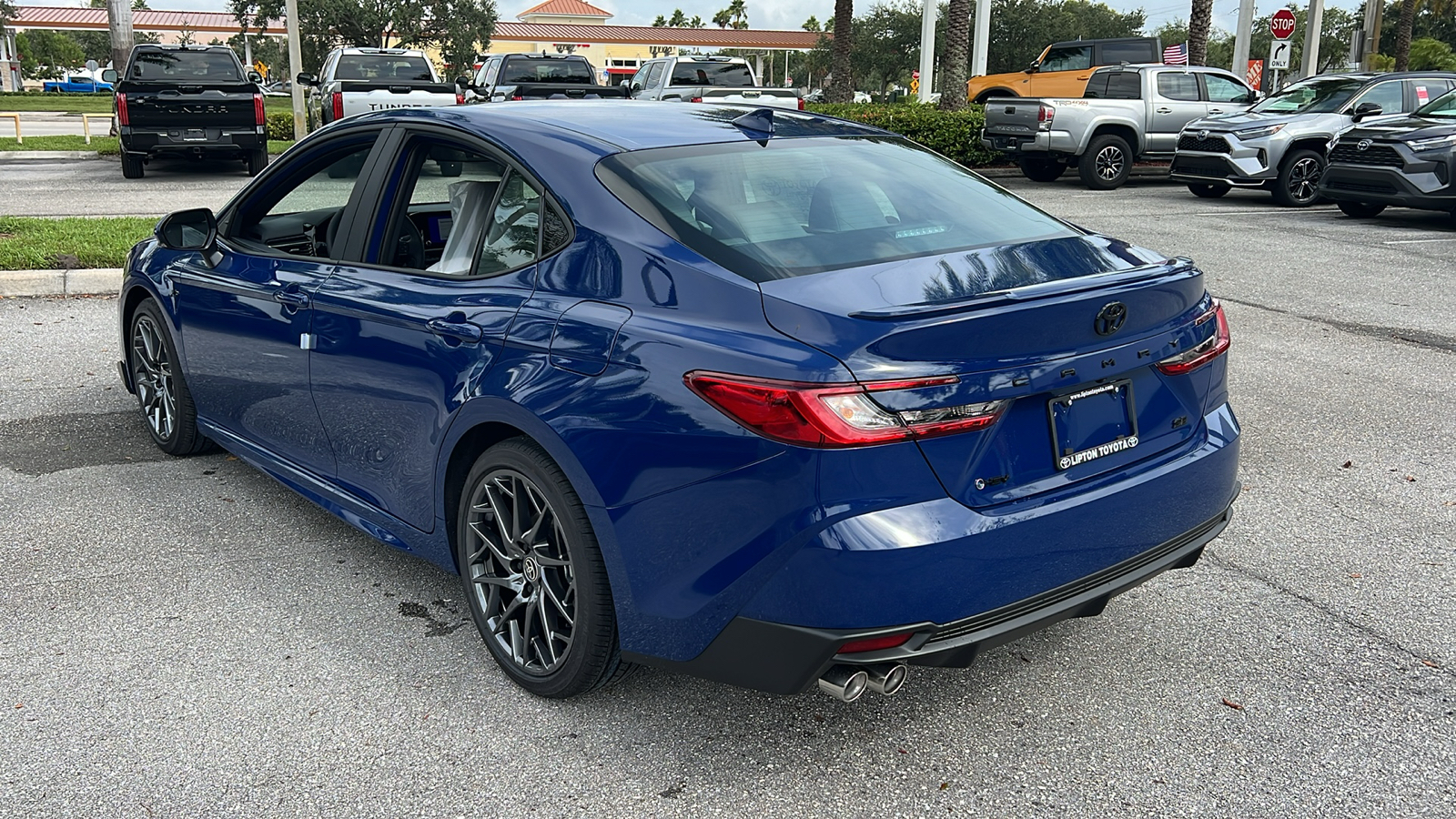 2025 Toyota Camry SE 5