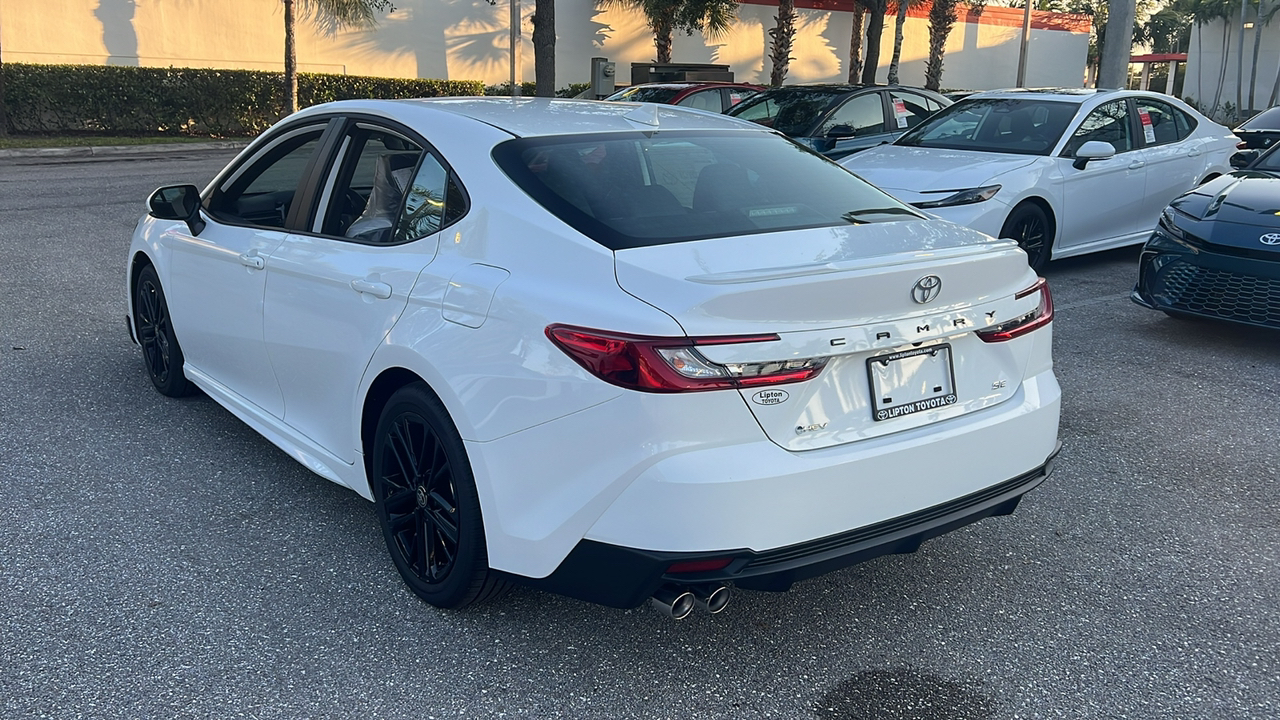 2025 Toyota Camry SE 5