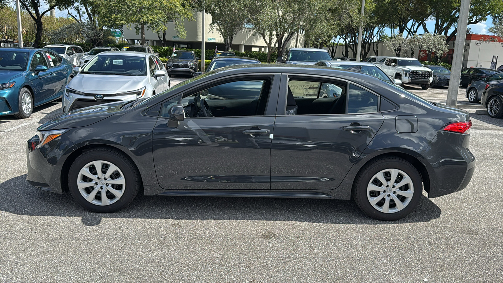 2025 Toyota Corolla Hybrid LE 4