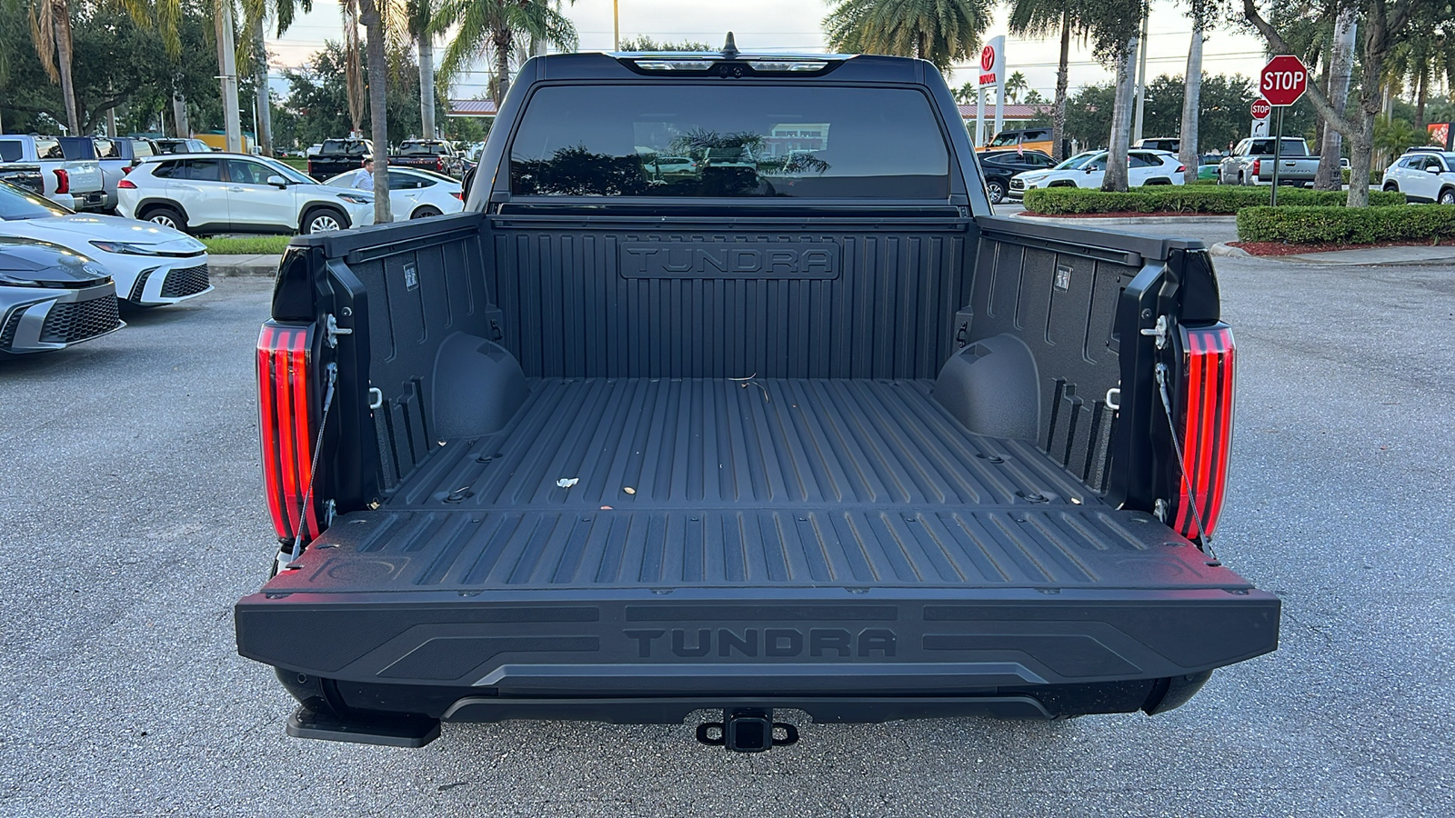 2024 Toyota Tundra Hybrid Platinum 8