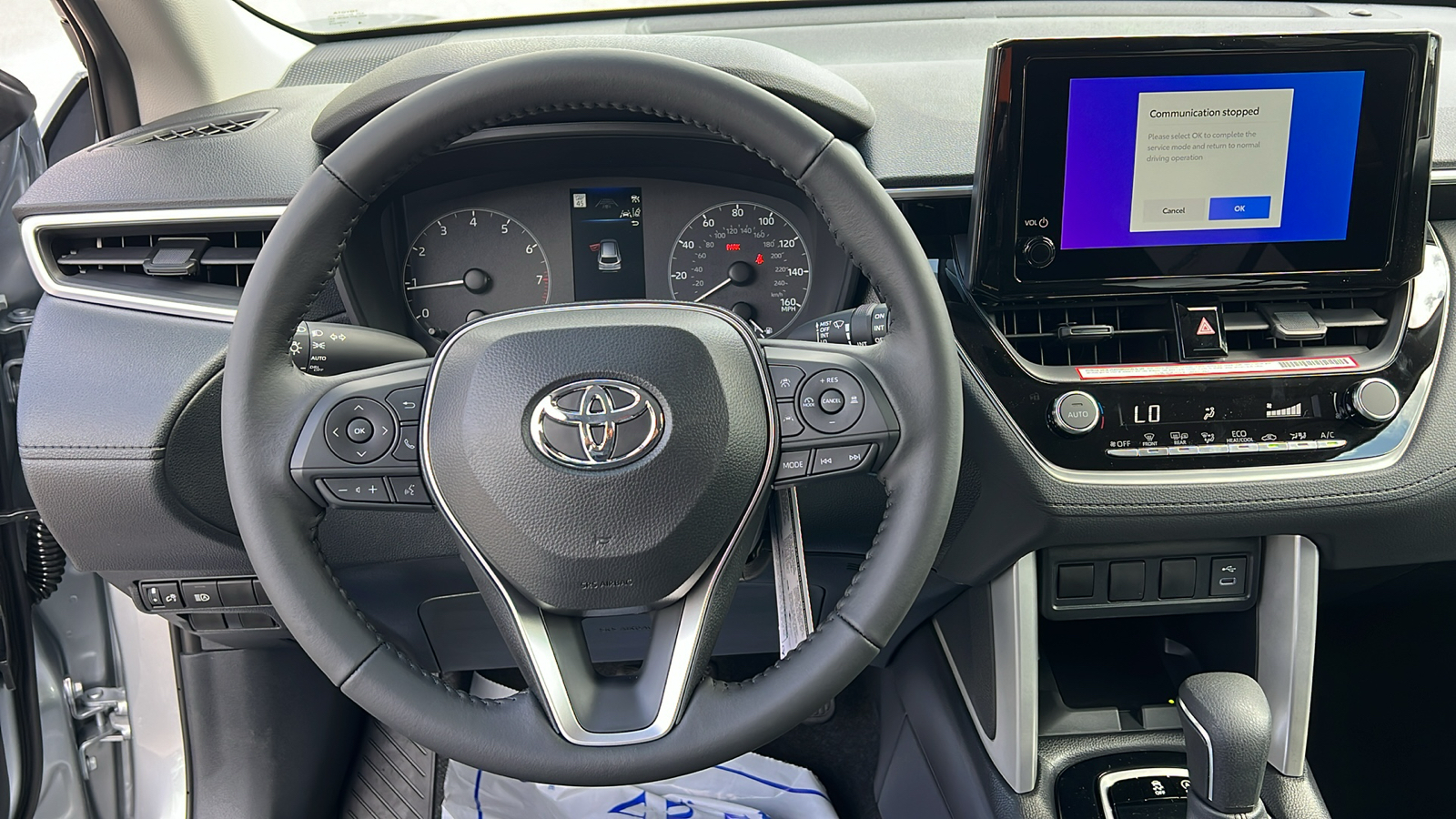 2024 Toyota Corolla Cross LE 19