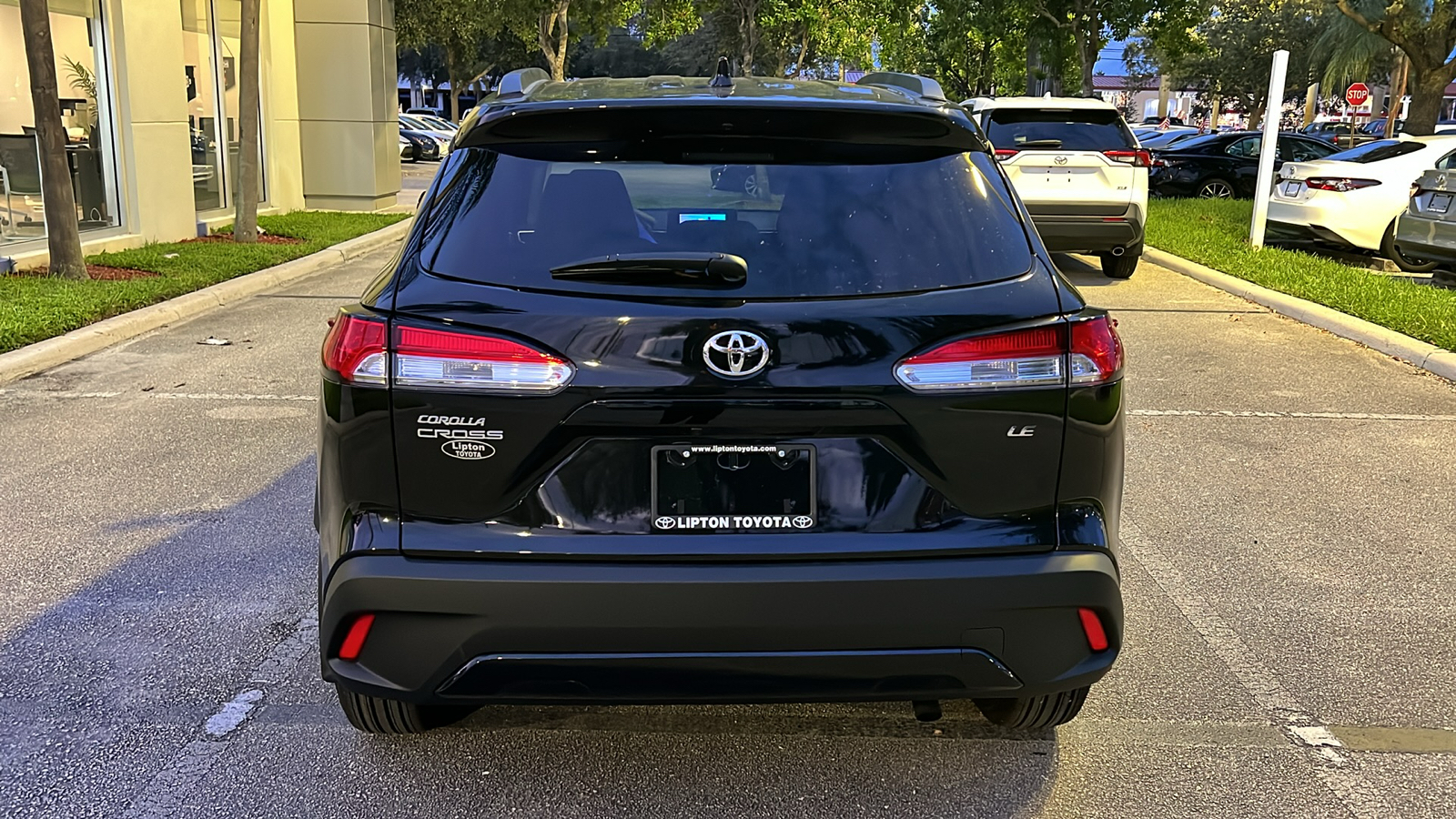 2024 Toyota Corolla Cross LE 6