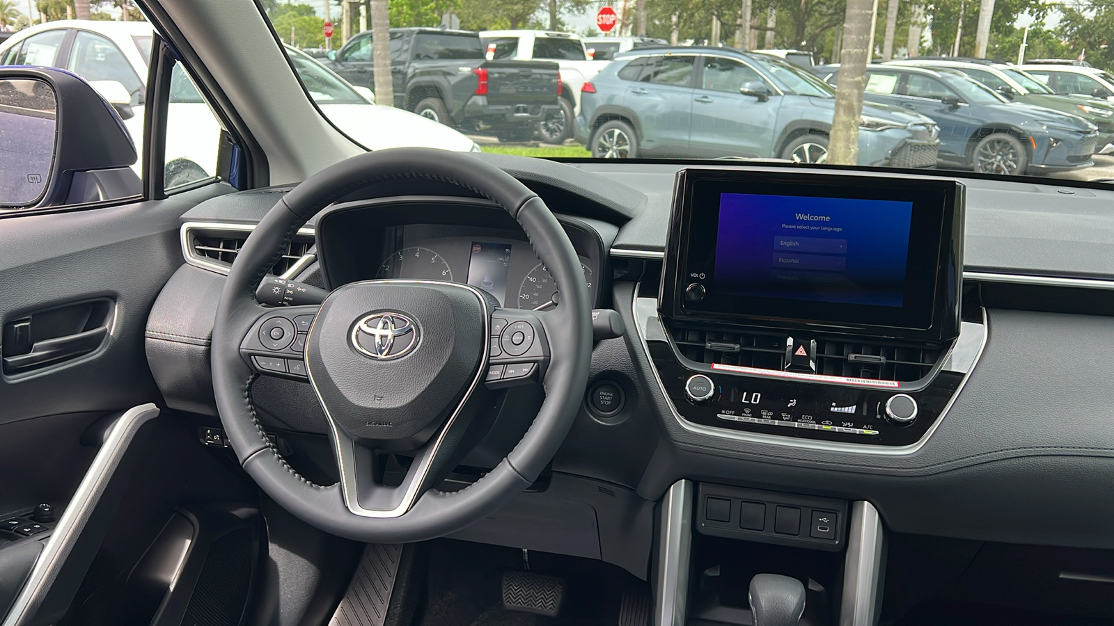 2024 Toyota Corolla Cross LE 15