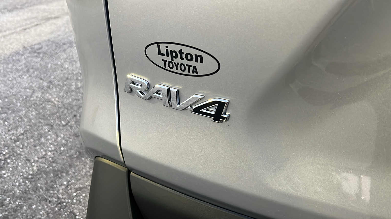 2024 Toyota RAV4 Hybrid LE 7