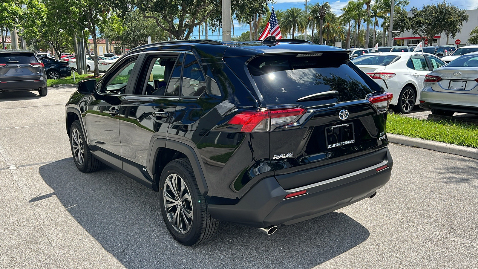 2024 Toyota RAV4 Hybrid XLE Premium 5