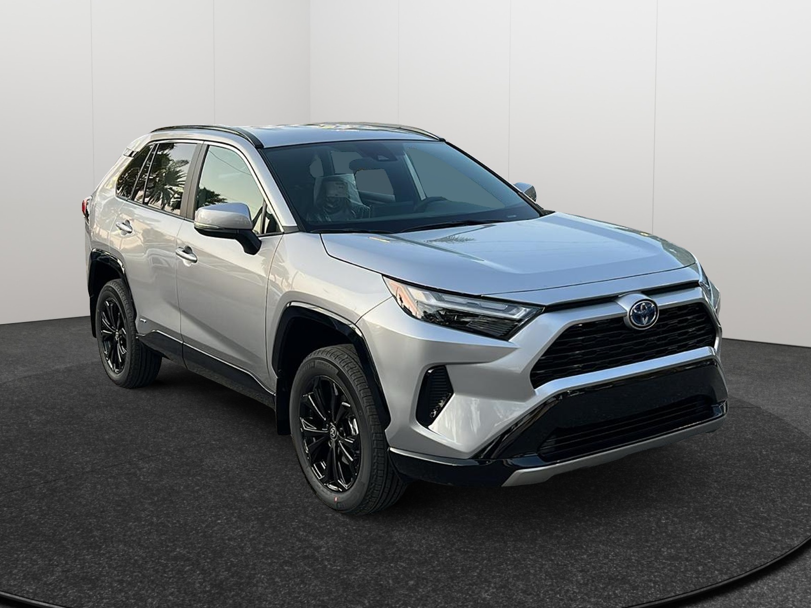 2024 Toyota RAV4 Hybrid SE 1