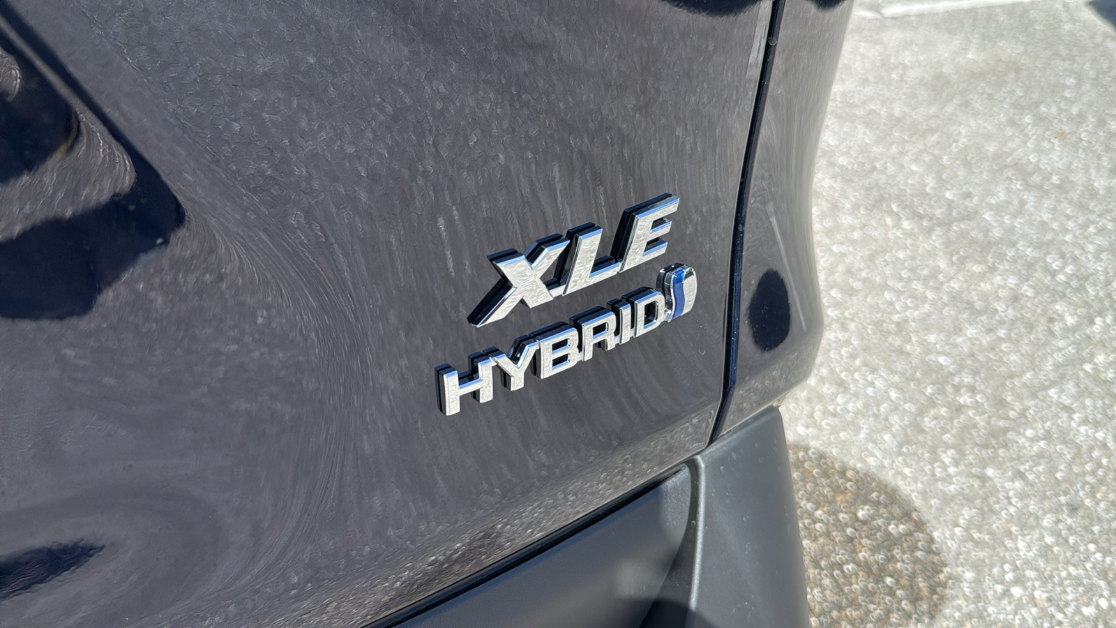 2024 Toyota RAV4 Hybrid XLE 8