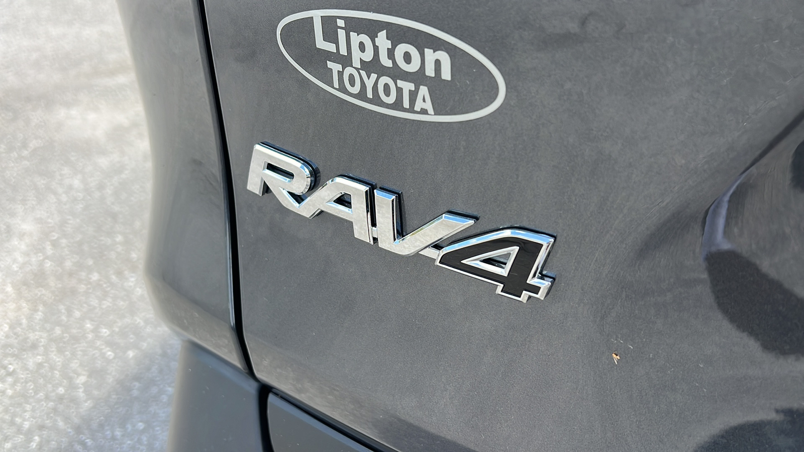 2023 Toyota RAV4 Hybrid LE 7