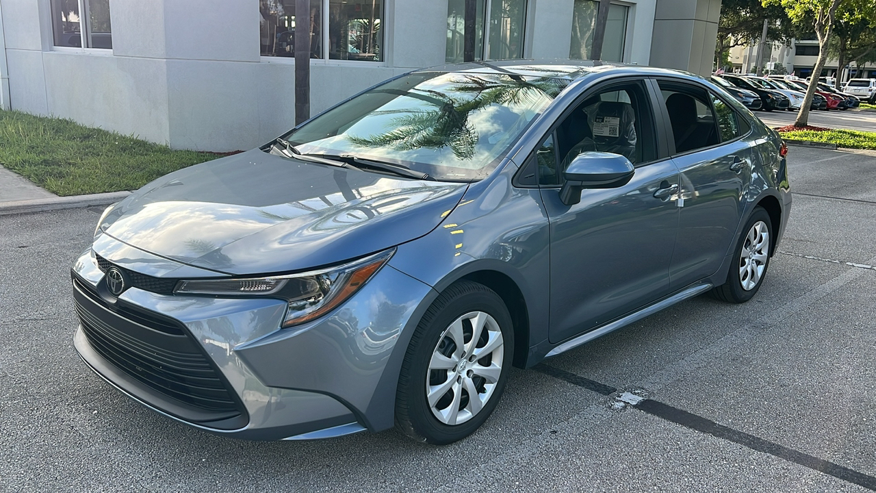 2024 Toyota Corolla LE 3