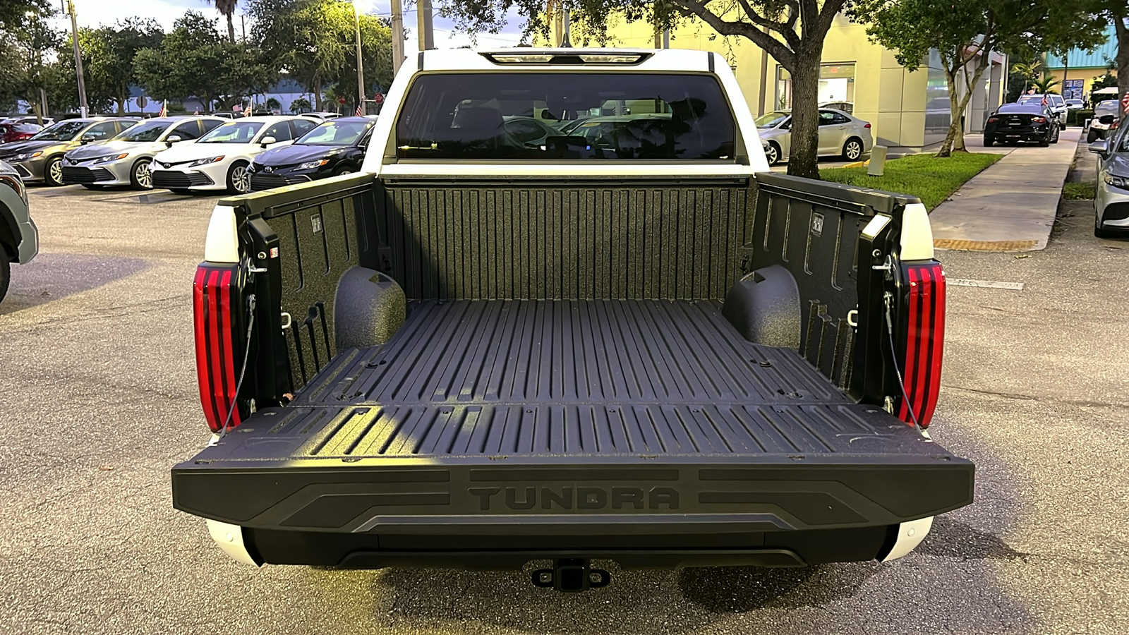 2025 Toyota Tundra SR5 8