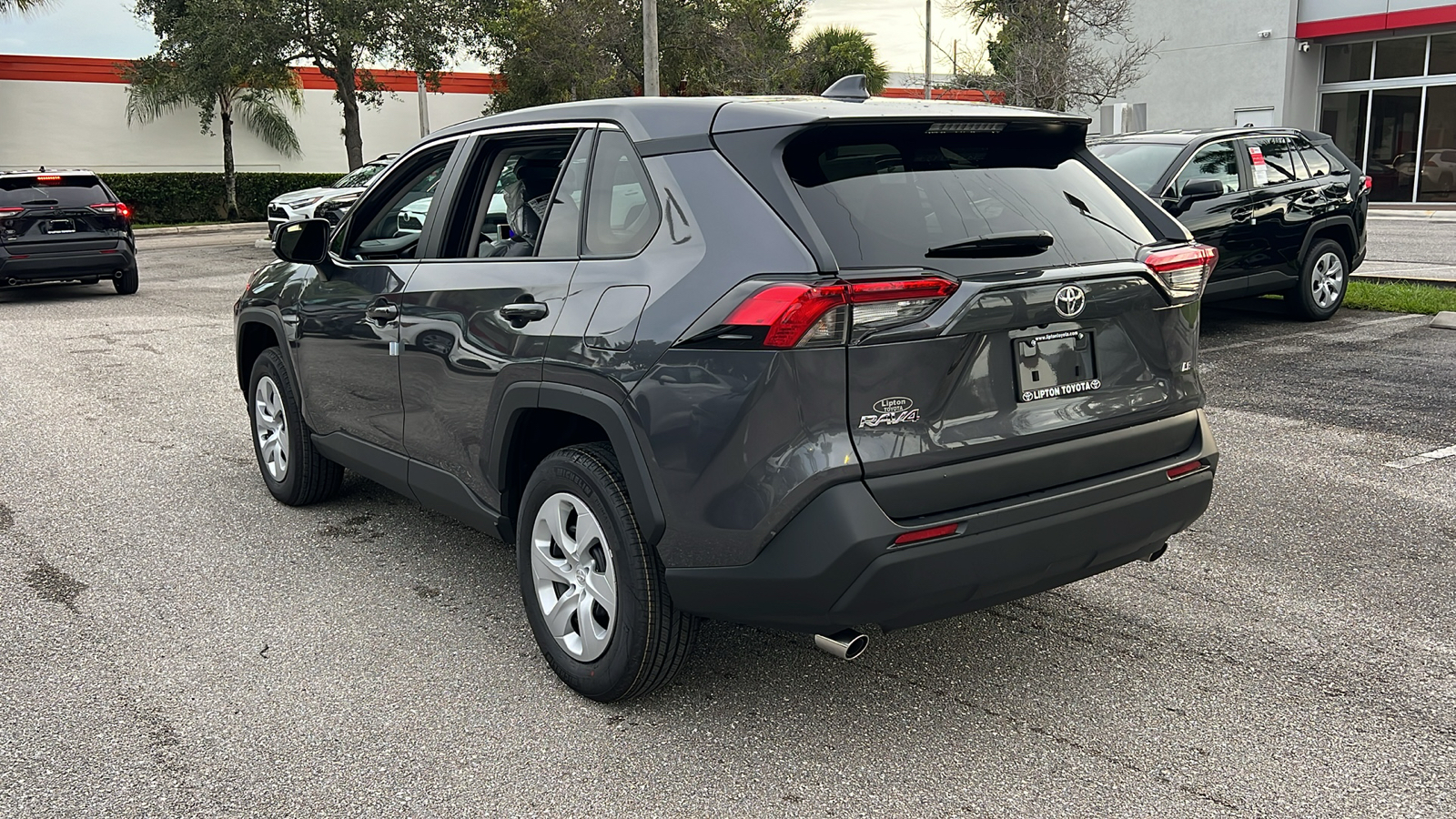 2024 Toyota RAV4 LE 5