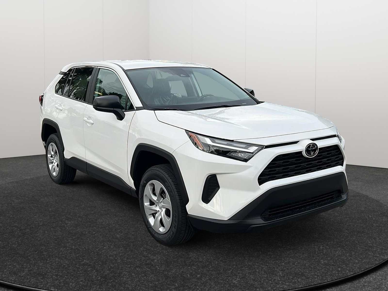 2024 Toyota RAV4 LE 1