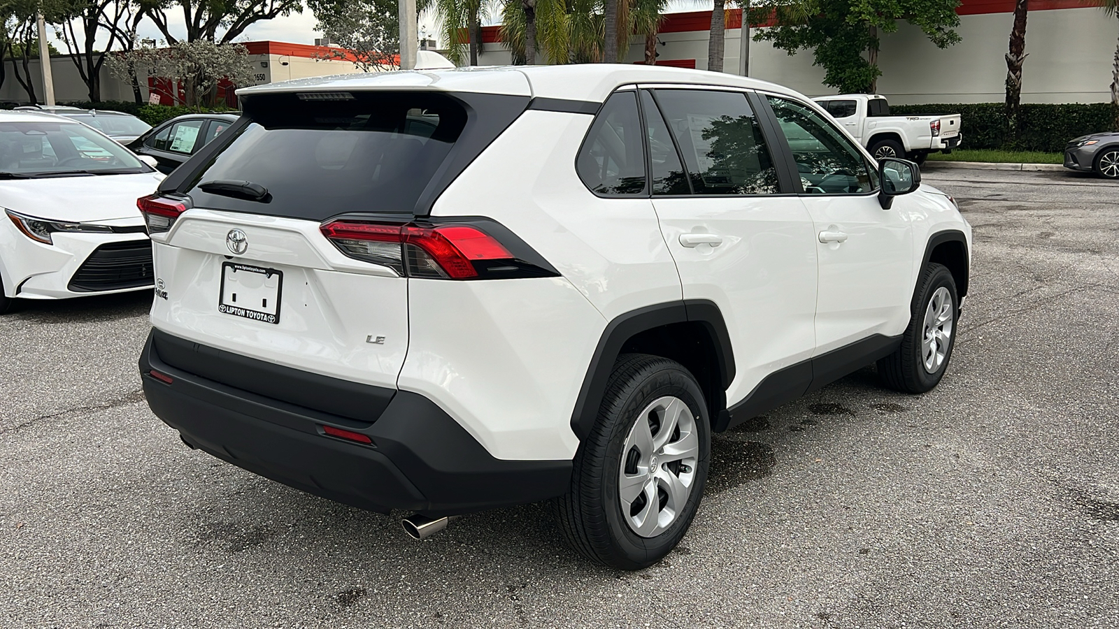 2024 Toyota RAV4 LE 10