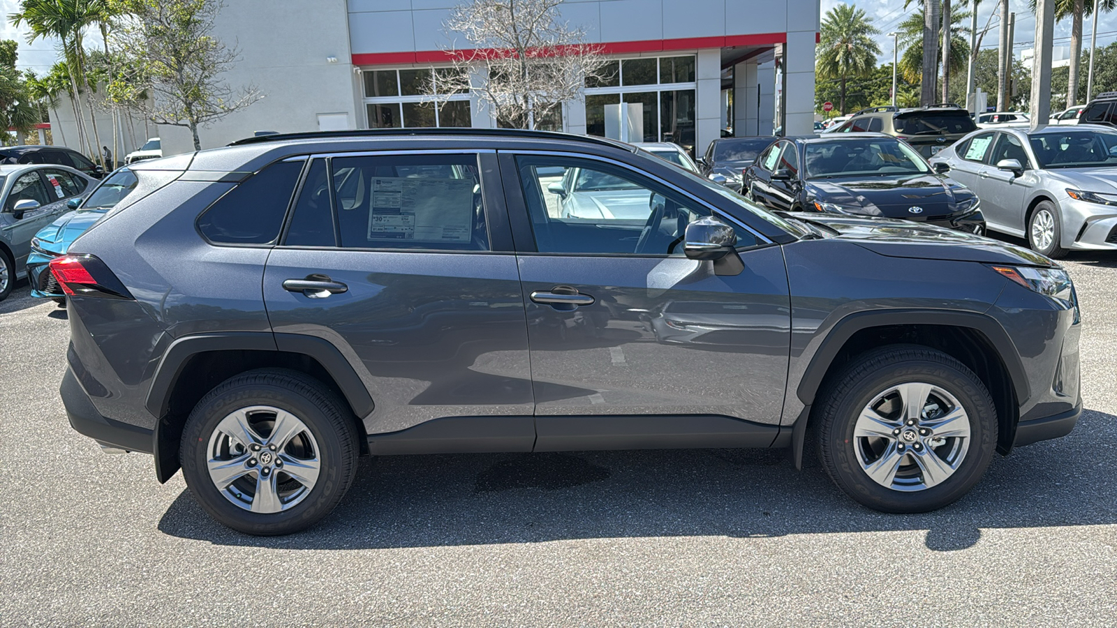 2024 Toyota RAV4 XLE 12