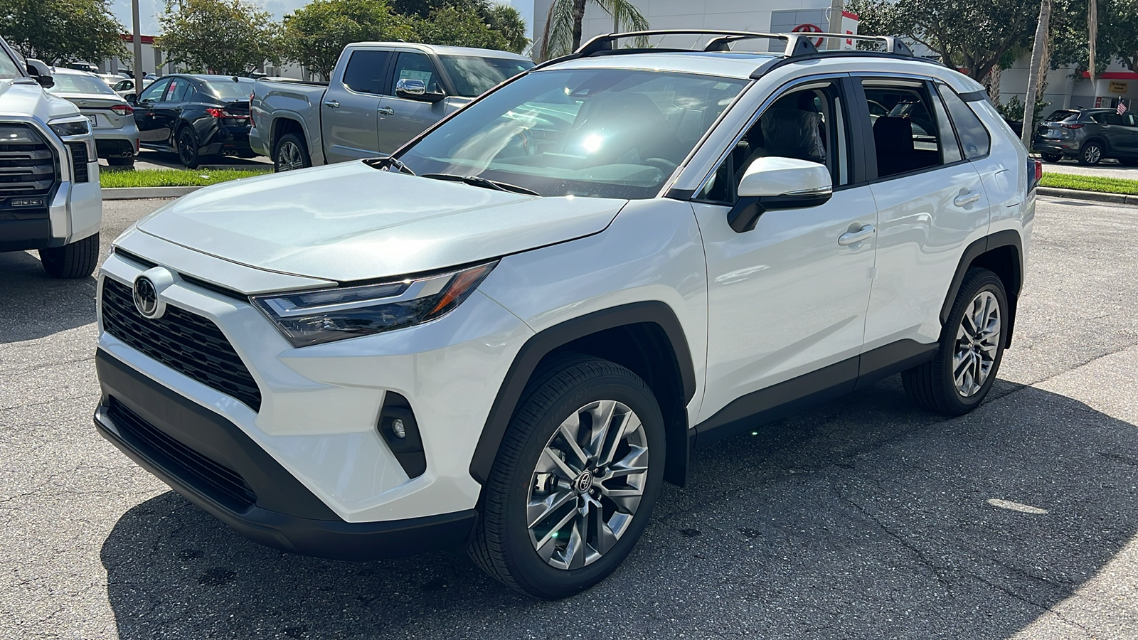 2024 Toyota RAV4 XLE Premium 3