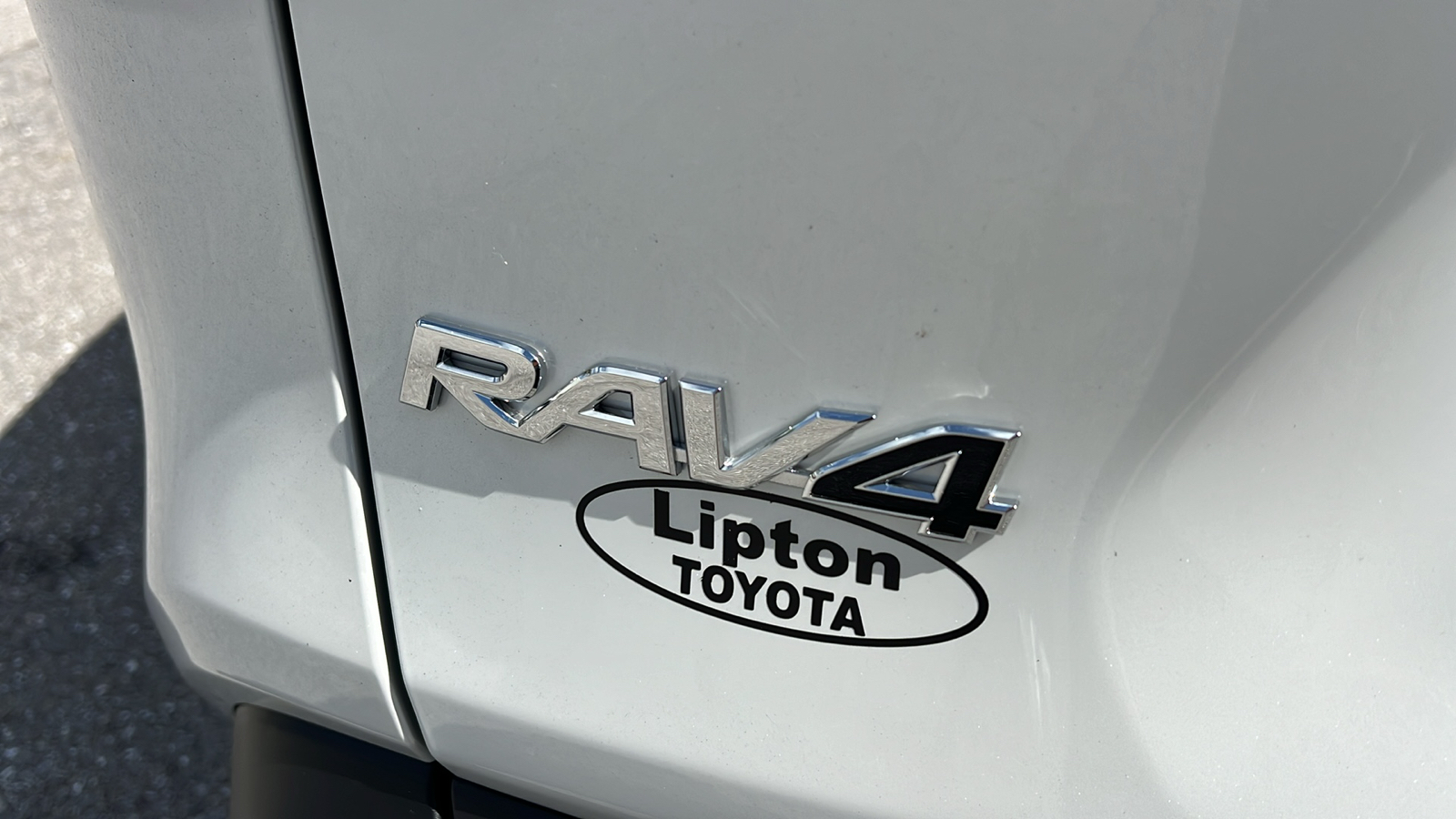 2024 Toyota RAV4 XLE Premium 7