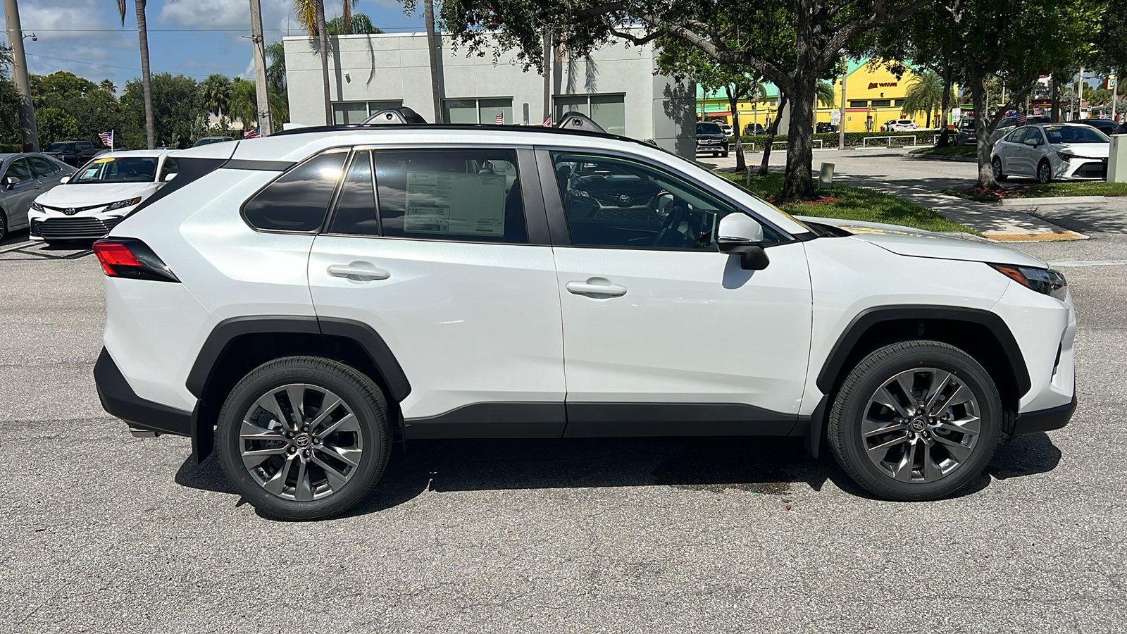 2024 Toyota RAV4 XLE Premium 11