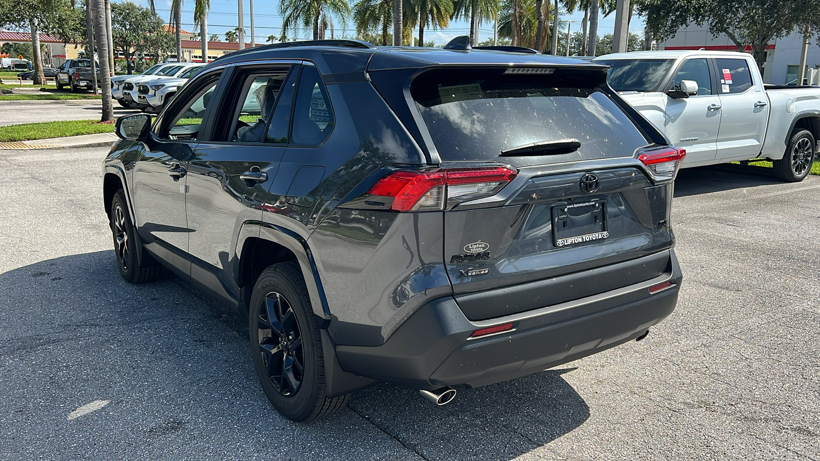 2024 Toyota RAV4 XLE 5