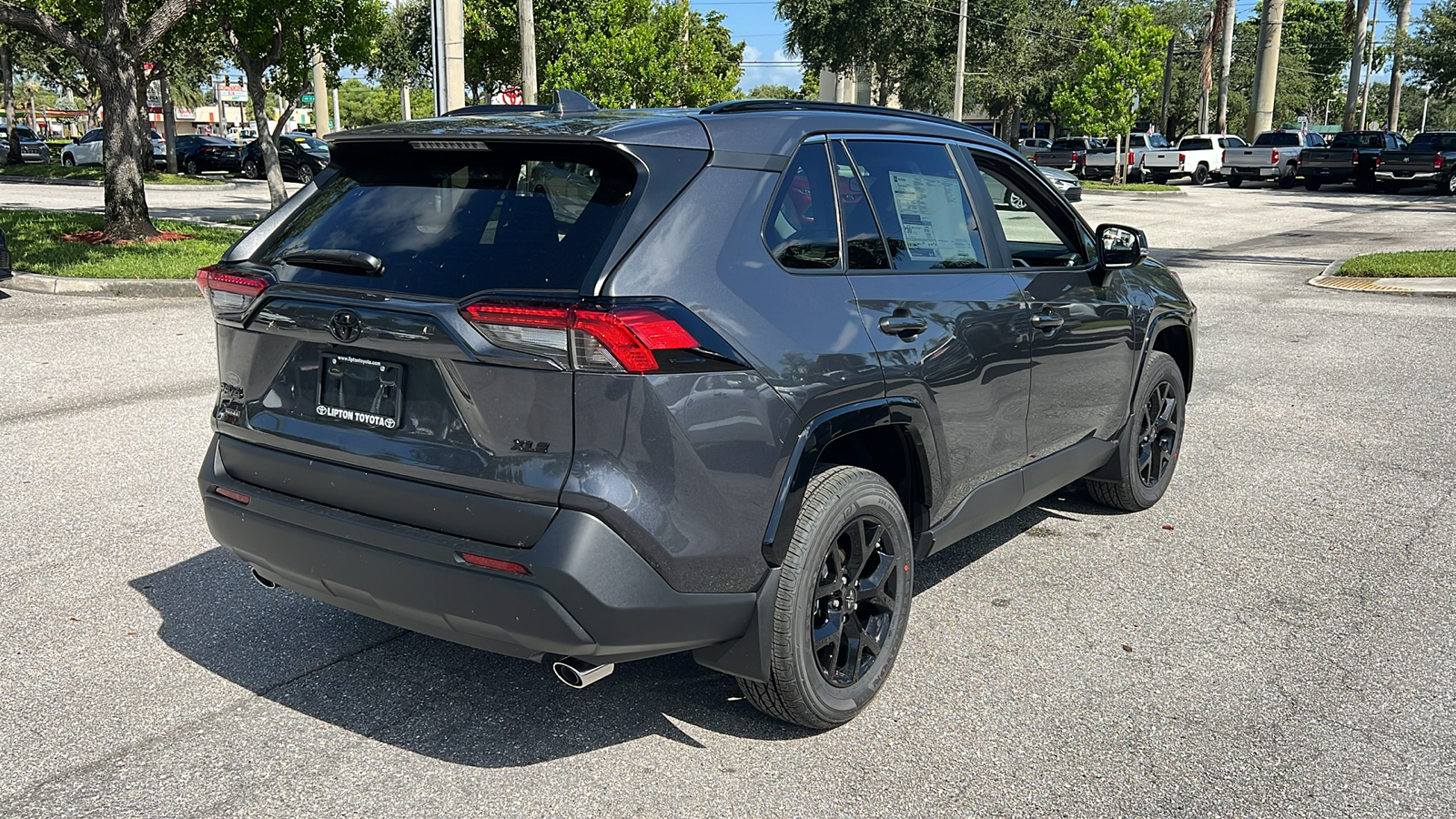 2024 Toyota RAV4 XLE 10