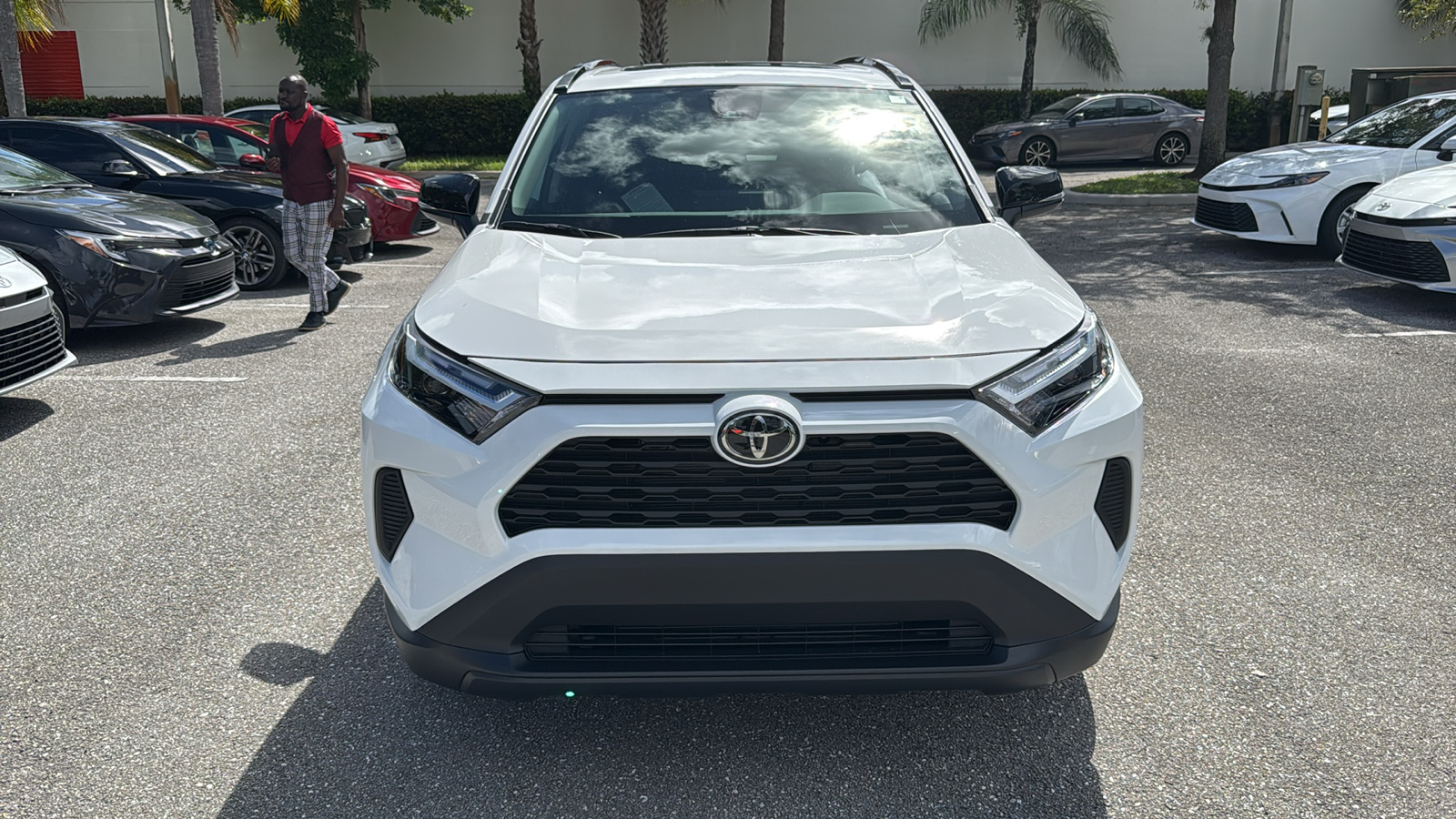 2024 Toyota RAV4 XLE 2