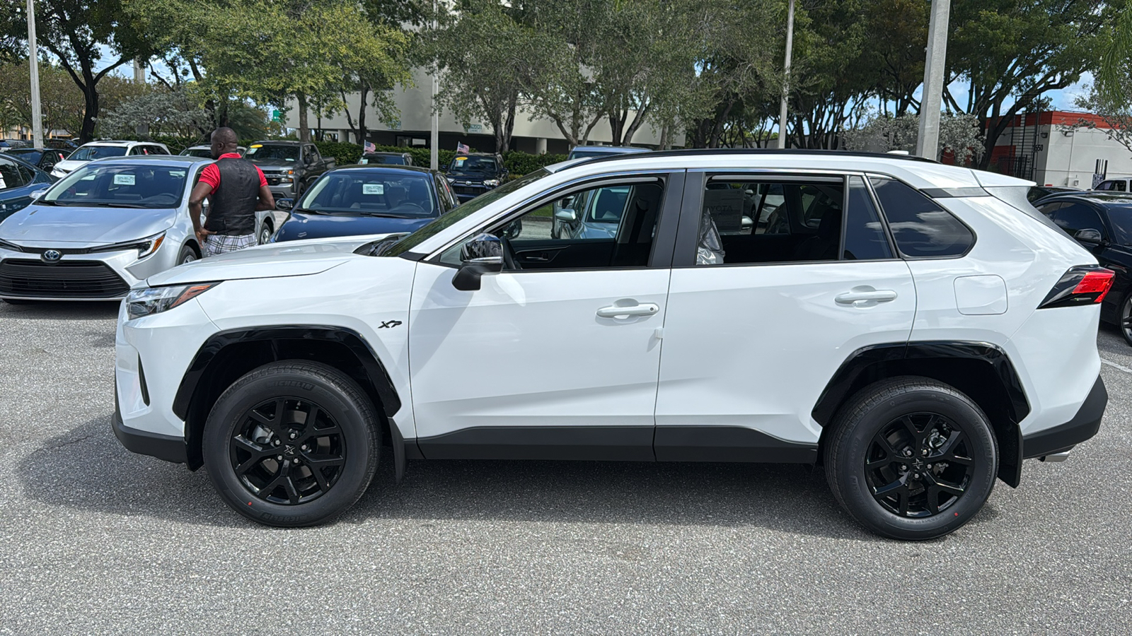 2024 Toyota RAV4 XLE 4