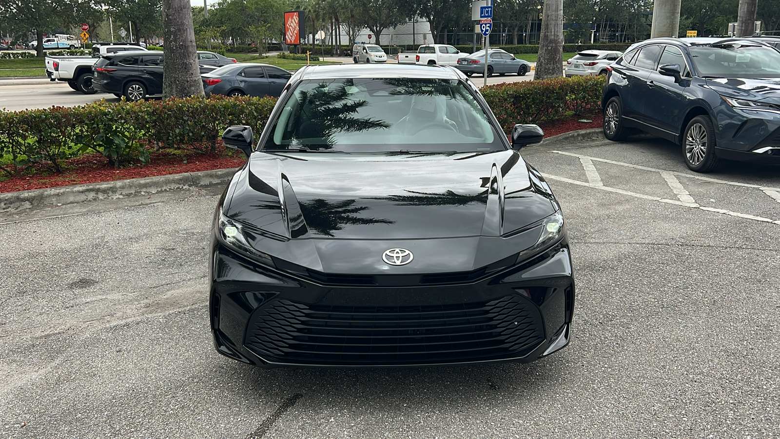 2025 Toyota Camry LE 2