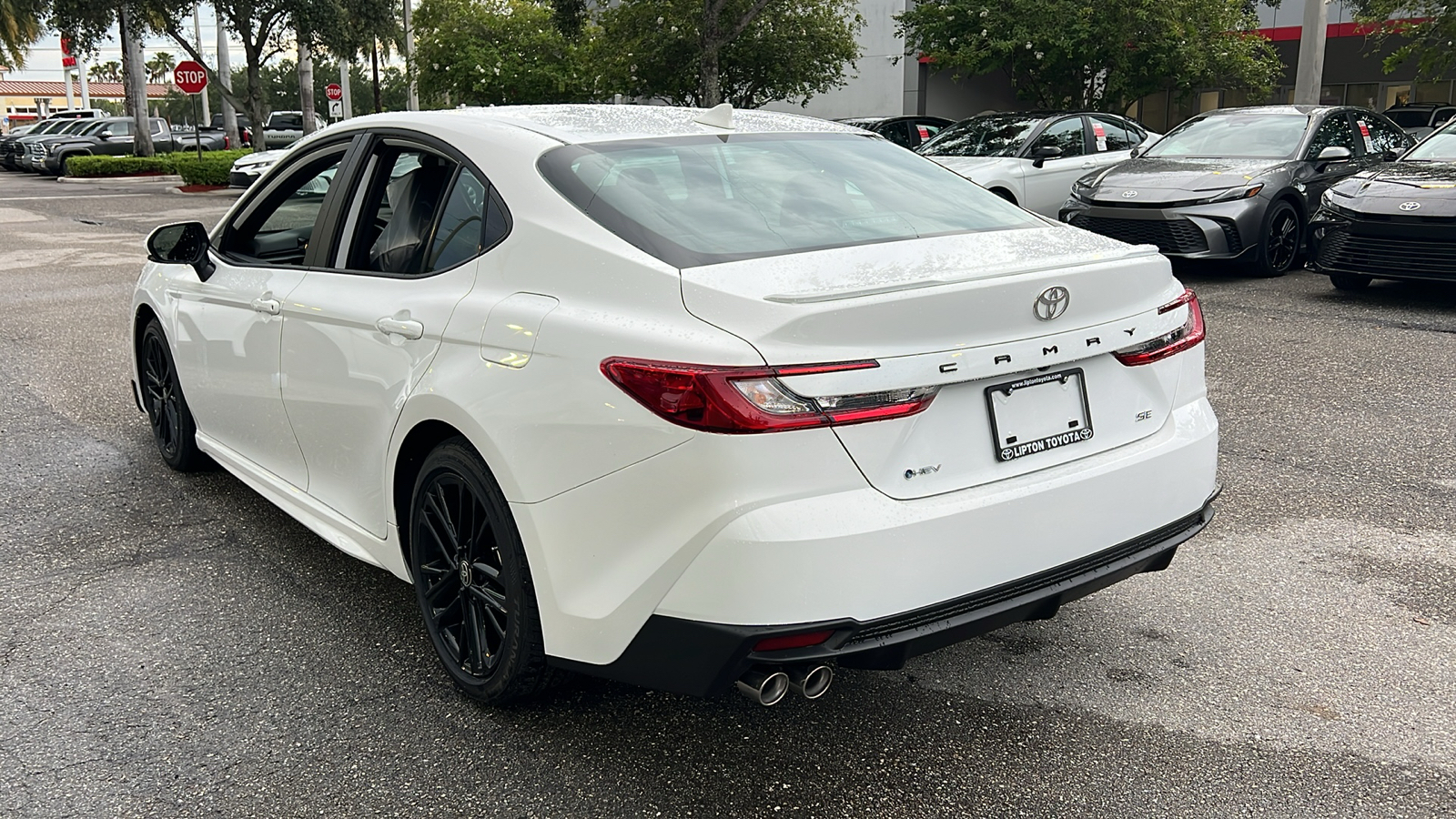 2025 Toyota Camry SE 5