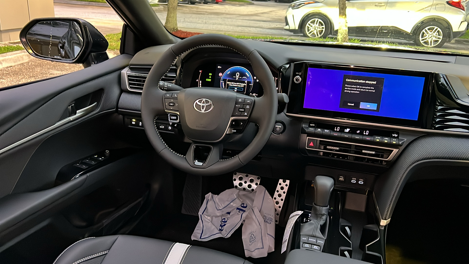 2025 Toyota Camry SE 14