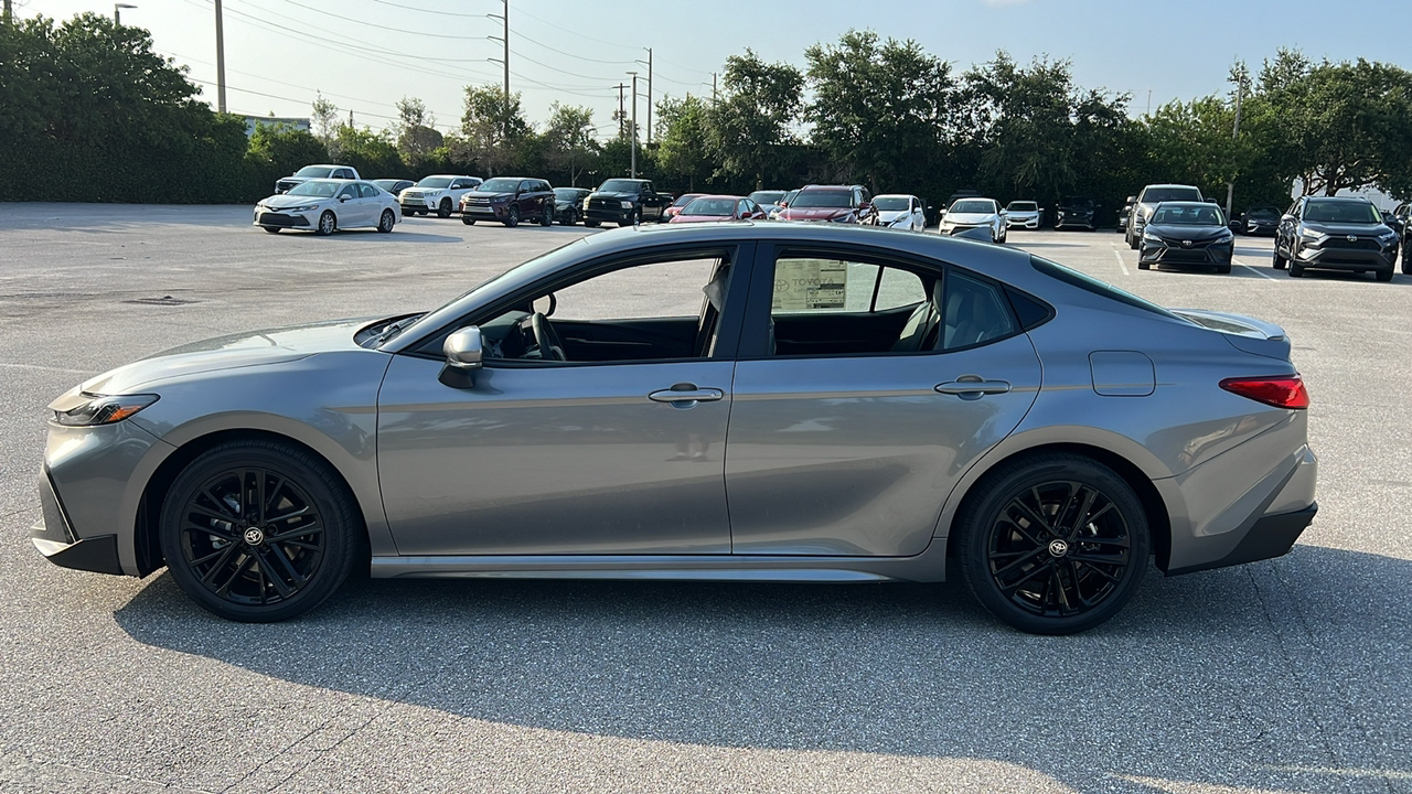 2025 Toyota Camry LE 4