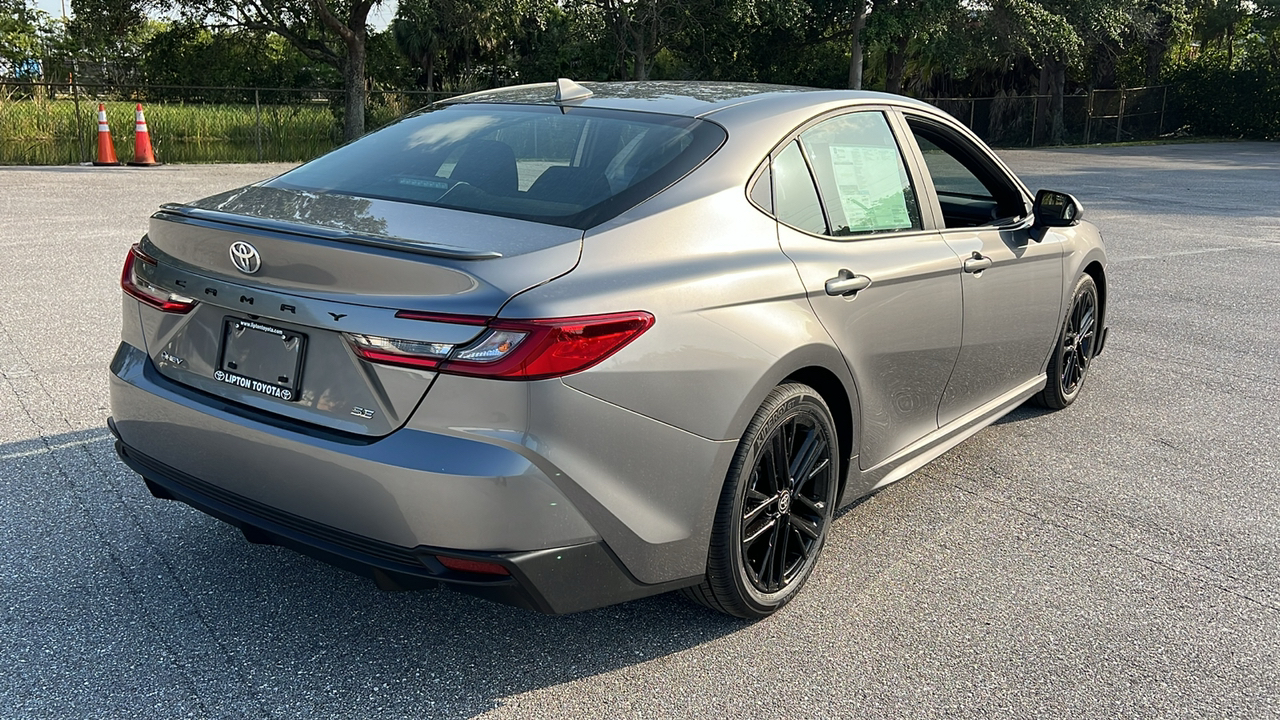 2025 Toyota Camry LE 10