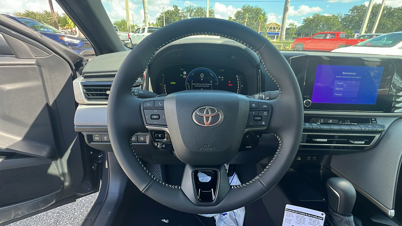 2025 Toyota Camry SE 20